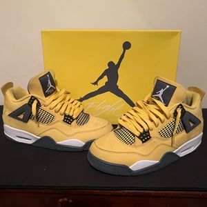 Jordan 4 lighting size 9.5